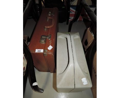 A vintage Pradovit RC slide viewer etc