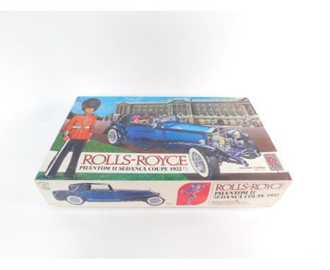 A Pocher Tourino kit model of a Rolls Royce Phantom II Sedanca Coupe 1932, scale 1/8, boxed.