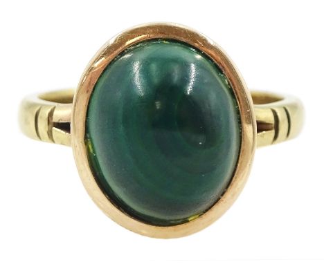 9ct gold single stone oval malachite ring, Birmingham 1948Condition Report:Approx 4.9gm, size L1/2, head approx 14mm x 12mm 