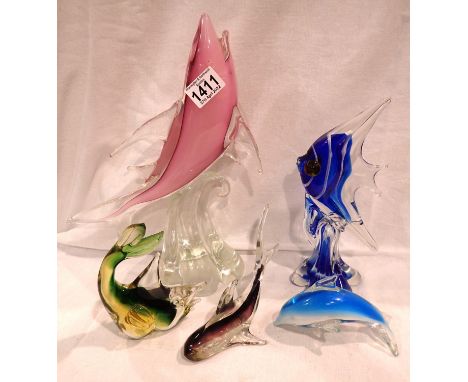 Five glass fish, tallest H: 35 cm. Not available for in-house P&amp;P, contact Paul O'Hea at Mailboxes on 01925 659133 