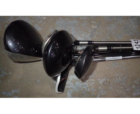 Five golf clubs by Dunlop and Wilson and a 15 foot extending golf ball fishing rod. Not available for in-house P&amp;P, conta