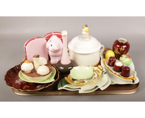 A good quantity of Carltonware, to include book ends, cruet sets, Mikado etc.  