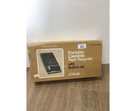 VINTAGE REALISTIC PORTABLE CASSETTE TAPE RECORDER