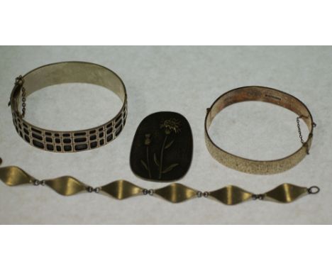 DANISH 830 STANDARD SILVER HINGE OPENING BANGLE, with oxidised decoration, Danish hallmarks, 33.2g, A DANISH SILVER BRACELET 