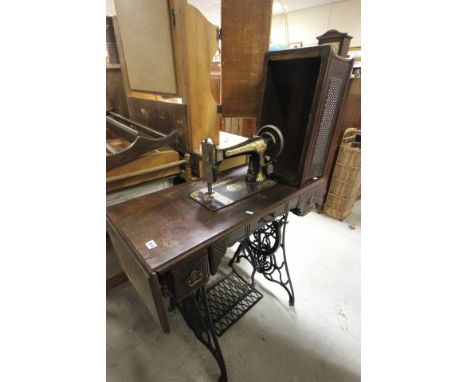 Vintage Singer Sewing Machine Treadle