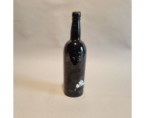 Taylors Port 4XX - Mystery Vintage - Believed to be early bottlingNote condition of seal