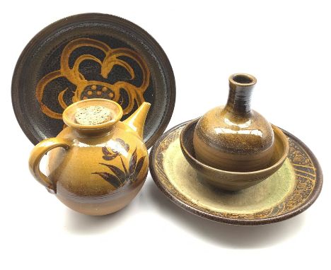 Peter Dick (1936-2012) for Coxwold Pottery: Large teapot, mallet form vase, bowl and two large circular shallow bowls D39.5cm