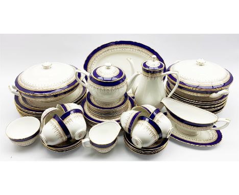 Royal Worcester Regency pattern tea and dinner service for eight covers comprising eight dinner plates, eight dessert plates,