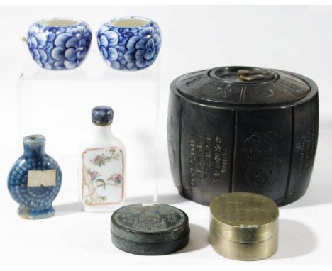 CHINESE FAMILLE ROSE SNUFF BOTTLE AND HARDSTONE STOPPER, of rectangular form, enamelled with birds in flowering branches, iro