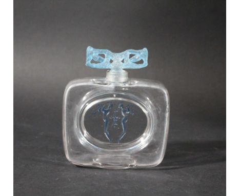 LALIQUE SCENT BOTTLE - DEUX FIGURINES BOUCHON a clear glass scent bottle, the central panel with two blue stained figures and