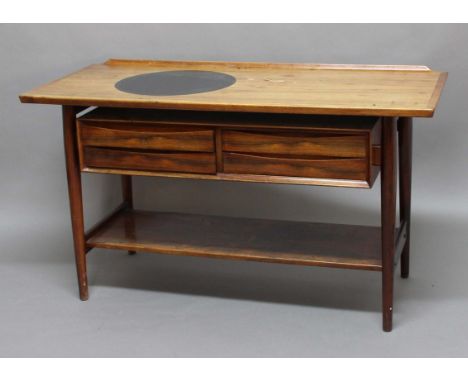 SIBAST DANISH ROSEWOOD SIDE TABLE a Rosewood side table probably designed by Arne Vodder, with 4 drawers and shelf underneath