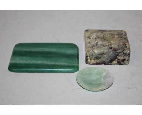 A 19TH/20TH CENTURY CHINESE FU LU SHOU JADE MINIATURE DISH, the stone of predominantly celadon green tone with white and pale