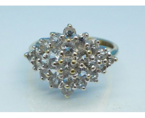 A 9ct gold cluster ring, 2.3g, K