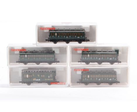 5 Fleischmann Wagen 2x 8092, 8093, 8094 und 8826, S N, tw besch., je im OK, Z 3