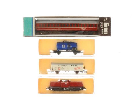 Konv. Lima Eisenbahn, S N, darunter Diesellok 20 und 3 Wagen 340, 353 und 469, Alterungsspuren, je im OK, Z 2-3