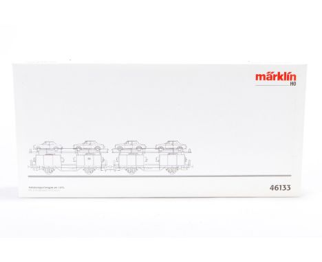 Märklin Autotransportwagen 46133, S H0, komplett, Alterungs- und Gebrauchsspuren, im leicht besch. OK, Z 2-3