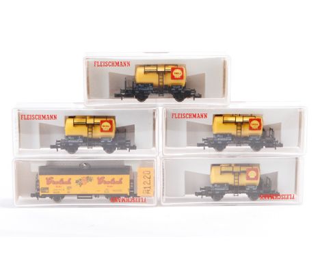 5 Fleischmann Wagen 8325 und 4x 8401, S N, tw besch., je im OK, Z 3