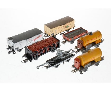 Konv. 7 Märklin und Fleischmann Wagen, S H0, darunter 2x Märklin Shell Kesselwagen 374 (1 starke LS), Blech/Kunststoff, Z 3