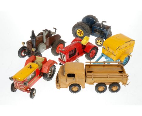 4 Traktoren, 1 Anhänger und 1 LKW, darunter Gama, Guss/Blech, besch. und NV, LS und Alterungsspuren, tw ÜL, L 22-30, Z 4