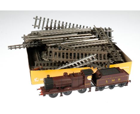 Konv. Spur-0-Schienen, darunter Pola Maxi, dazu Lima Dampflok 4683, Kunststoff, Z 2-3