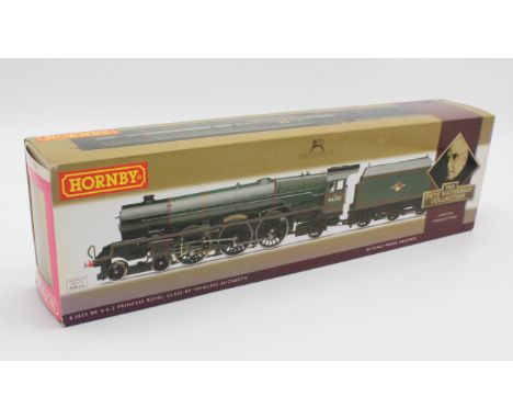 A Hornby OO Gauge Locomotive and tender, BR 4-6-2 Princess Royal Class 8P, Princess Elizabeth, Pete Waterman Collection Speci