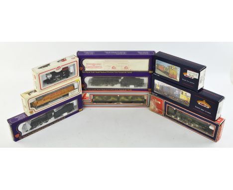 Nine OO gauge locomotives comprising ; IHC 2-8-0 Consolidation Premier, IHC 2-6-0 Mogul Premier (x2), Lima model electric loc