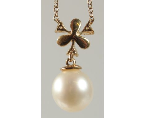 A 9CT YELLOW GOLD CULTURED PEARL AND DIAMOND ICICLE DESIGN NECKLACE, boxed. R/C diamonds,0.1ct.