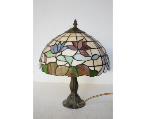 Tiffany style table lamp Height 40 cm 