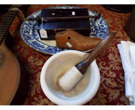 A Victorian B & K floral blue and white meat platter, a Wedgwood pestle & mortar plus a wooden shoe stretcher