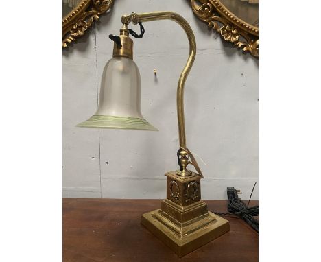 LATE VICTORIAN BRASS RE WIRED DESK LAMP APPROX 48CM HIGH 