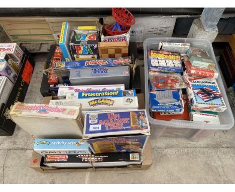 A SELECTION OF VINTAGE AND RETRO BOARD GAMES 