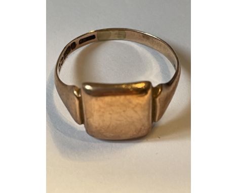 A 9 CARAT GOLD SIGNET RING MARKED 375 SIZE W GROSS WEIGHT 4.92 GRAMS 