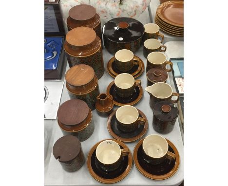 A QUANTITY OF HORNSEA POTTERY 'BRONTE' TO INCLUDE STORAGE JARS, TUREEN, CUPS, SAUCERS, JUGS, SUGAR BOWLS, ETC 