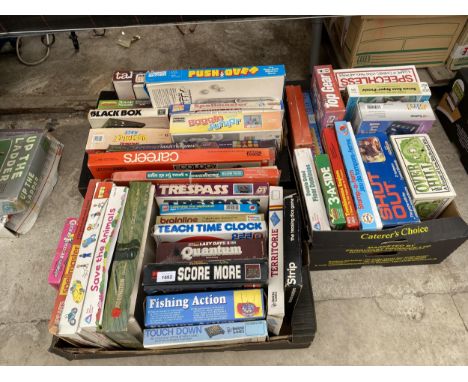 A SELECTION OF VINTAGE AND RETRO BOARD GAMES 