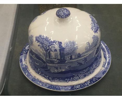 AN ITALIAN SPODE LARGE BLUE AND WHITE CHEESE DOME AND PLATE, AS NEW 