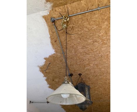CHRISTOPHER WRAY HOLOPHANE HEIGHT ADJUSTABLE PENDANT LIGHT - APPROX 110CM FULLY EXTENDED 