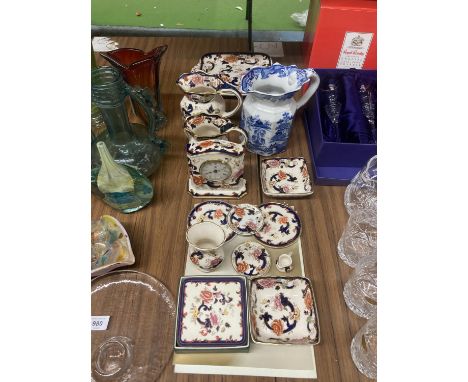 A QUANTITY OF MASON'S MANDALAY ITEMS TO INCLUDE GRADUATED JUGS, PLATES, A CLOCK, TRINKET BOWLS, PLUS A BLUE AND WHITE MASON'S