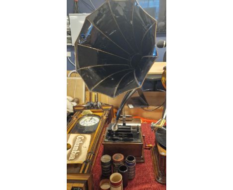 Thomas Edison Antique Phonograph Gramophone Music Player - 96cm high inc horn