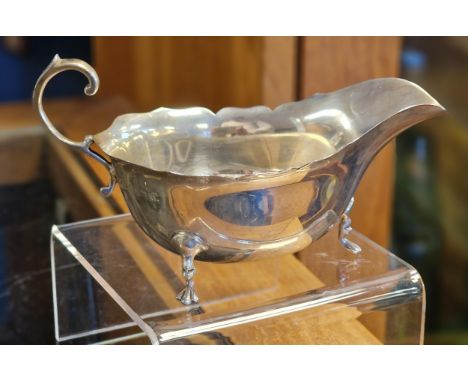 Silver Hallmarked Adie Brothers 1919 Silver Gravy Boat Jug - 79g