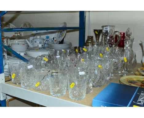 A QUANTITY OF DRINKING GLASSES, to include a seven piece lemonade set with white enamel dots, plated cocktail accessories, et