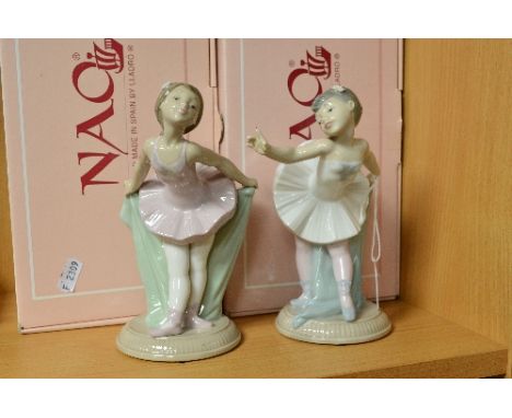 A PAIR BOXED NAO YOUNG BALLET DANCERS, 'My First Bow' No 1150 and 'My Recital' No 1151 (2)