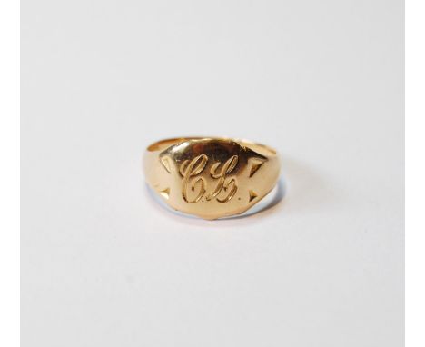 9ct gold signet ring, 6.9g, size V. 