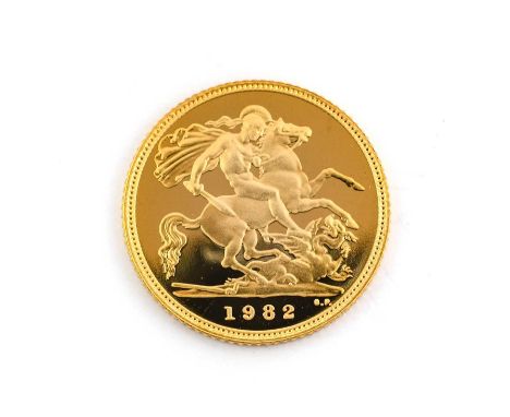 2 x Elizabeth II, Proof Sovereign 1981 and Proof Half Sovereign 1982, obv. Machin portrait of the Queen, rev. Pistrucci, indi