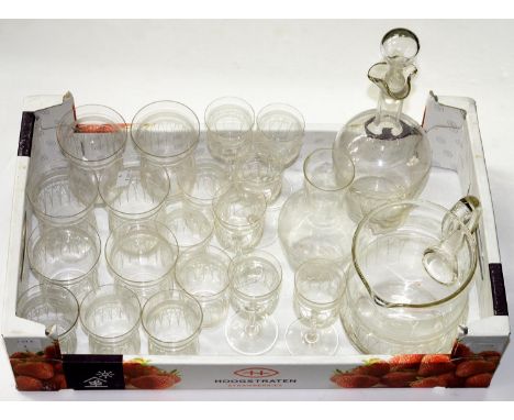 A SUITE OF EDWARDIAN ETCHED DRINKING GLASS, C1910, INCLUDING DECANTER AND STOPPER AND WATER JUG (22) 