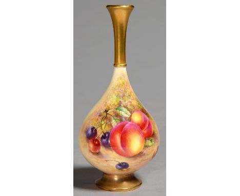 A ROYAL WORCESTER VASE, 1958, PAINTED BY FREEMAN, SIGNED, WITH FRUIT, THE FLARED NECK AND FOOT GILT, 20CM H, PRINTED MARK, SH