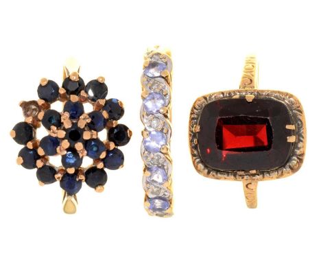 THREE 9CT GOLD RINGS, VARIOUSLY GEM SET, 8G, SIZES K½, L½ AND N½ Light wear