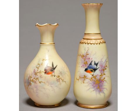 TWO LOCKE &amp; CO WORCESTER VASES, C1902-14, PAINTED WITH A BIRD ON A RAISED GILT BRANCH, ON SHADED APRICOT GROUND, 13CM AND