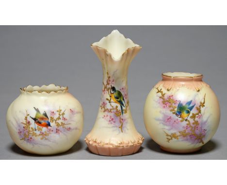 THREE LOCKE & CO WORCESTER VASES, C1902-14, PAINTED WITH A BIRD ON A RAISED GILT BRANCH, ON SHADED APRICOT GROUND, 6.5CM - 12