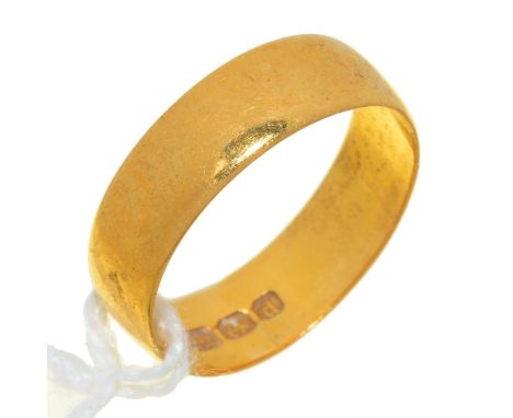 A 22CT GOLD WEDDING RING, BIRMINGHAM 1903, 3.7G, SIZE K Light wear