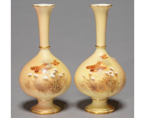 A PAIR OF GRAINGER WORCESTER VASES, 1901, PAINTED WITH BIRDS AND GRASSES ON A SHADED APRICOT GROUND, THE RIMS GILT, 12.5CM H,